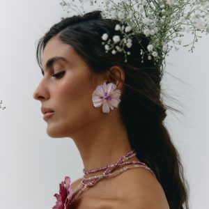 Eterna Earrings White Lilac